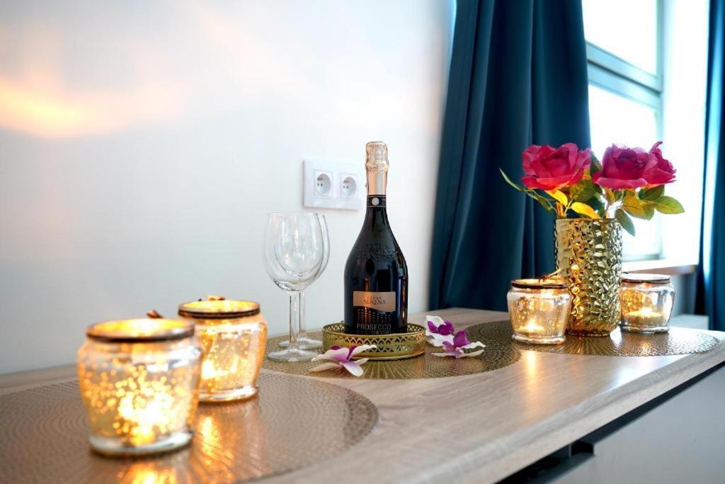 Relax Jacuzzi Apartment Krakow Dış mekan fotoğraf